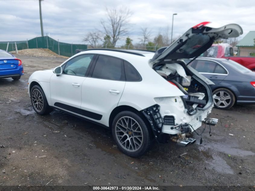 2018 PORSCHE MACAN SPORT EDITION - WP1AA2A59JLB18649