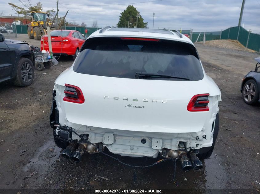 2018 PORSCHE MACAN SPORT EDITION - WP1AA2A59JLB18649