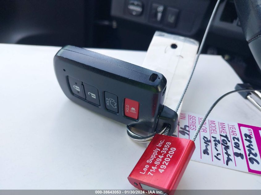 2018 TOYOTA RAV4 XLE - JTMWFREVXJJ744640