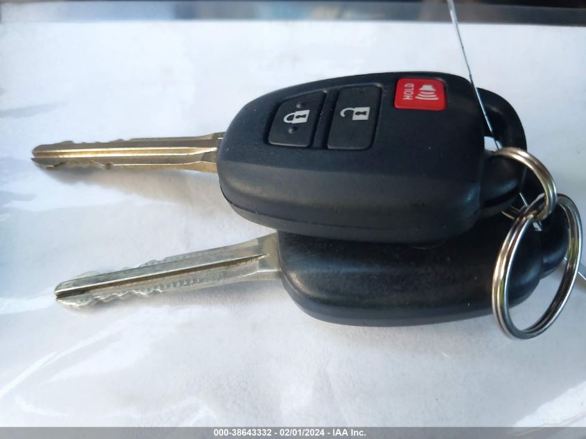 2017 TOYOTA RAV4 LE - 2T3ZFREV0HW351979