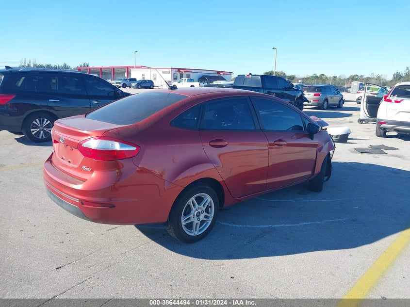 VIN 3FADP4BJ5JM139846 2018 FORD FIESTA SE