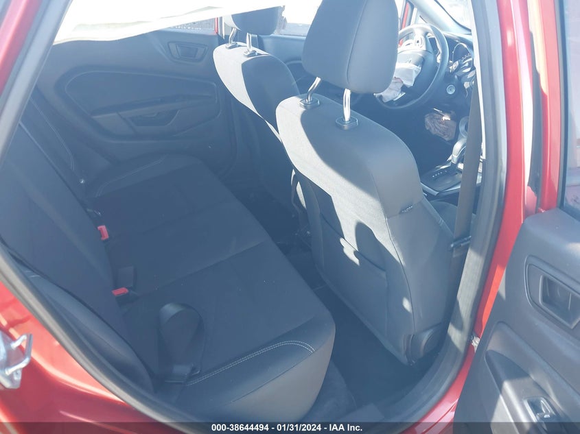 VIN 3FADP4BJ5JM139846 2018 FORD FIESTA SE