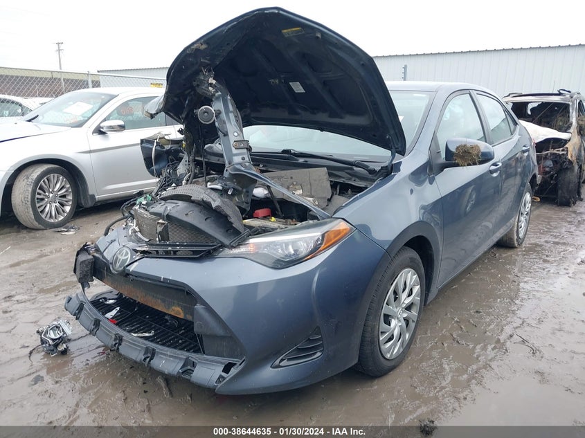 VIN 2T1BURHE3JC973365 2018 TOYOTA COROLLA LE