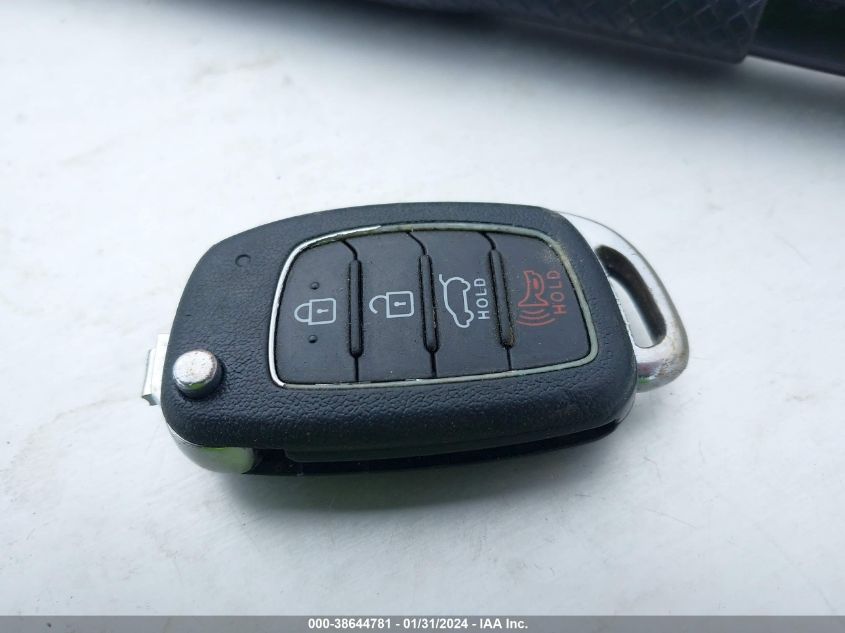 2016 HYUNDAI TUCSON LIMITED/SPORT AND ECO/SE - KM8J3CA4XGU209212