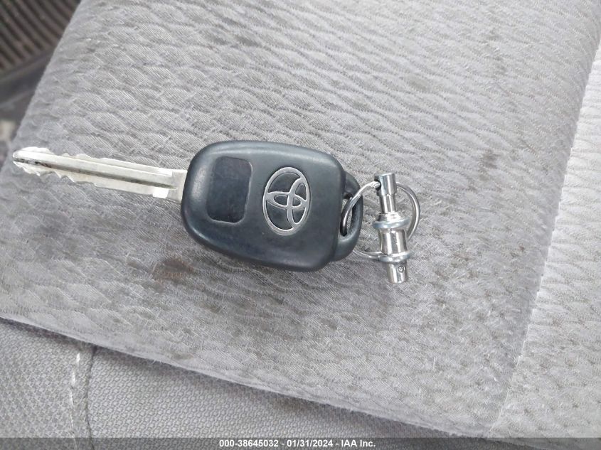 2015 TOYOTA COROLLA LE - 5YFBURHE8FP211155