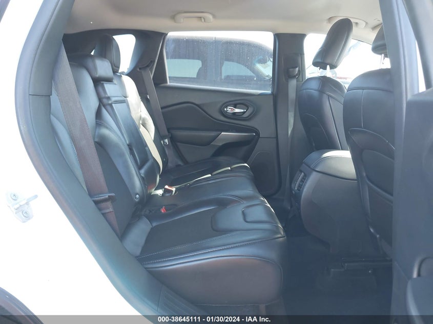 VIN 1C4PJLLB1KD129256 2019 JEEP CHEROKEE LATITUDE PLUS