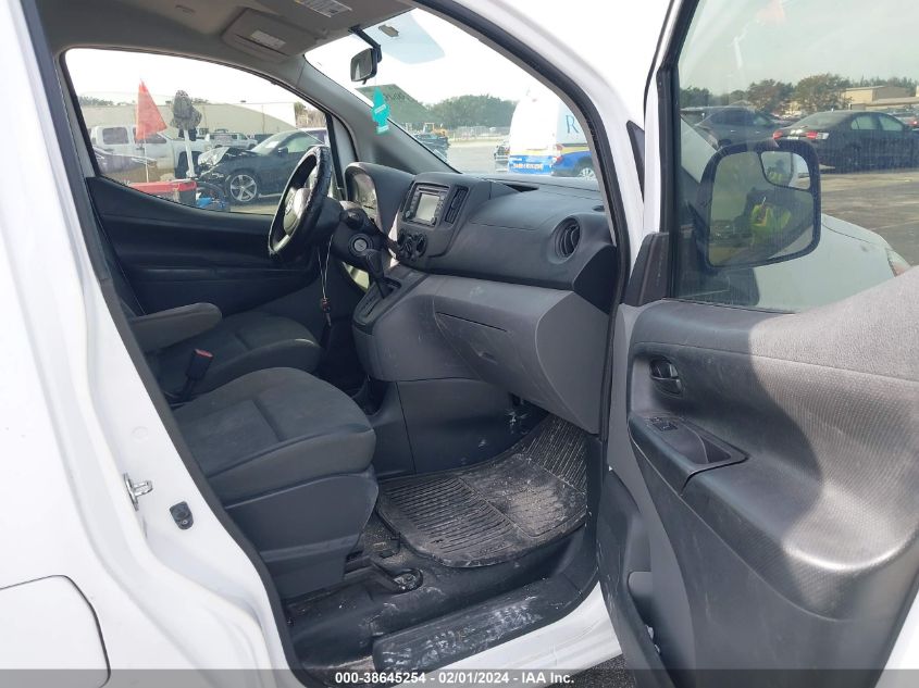 2015 NISSAN NV200 SV - 3N6CM0KN0FK718074