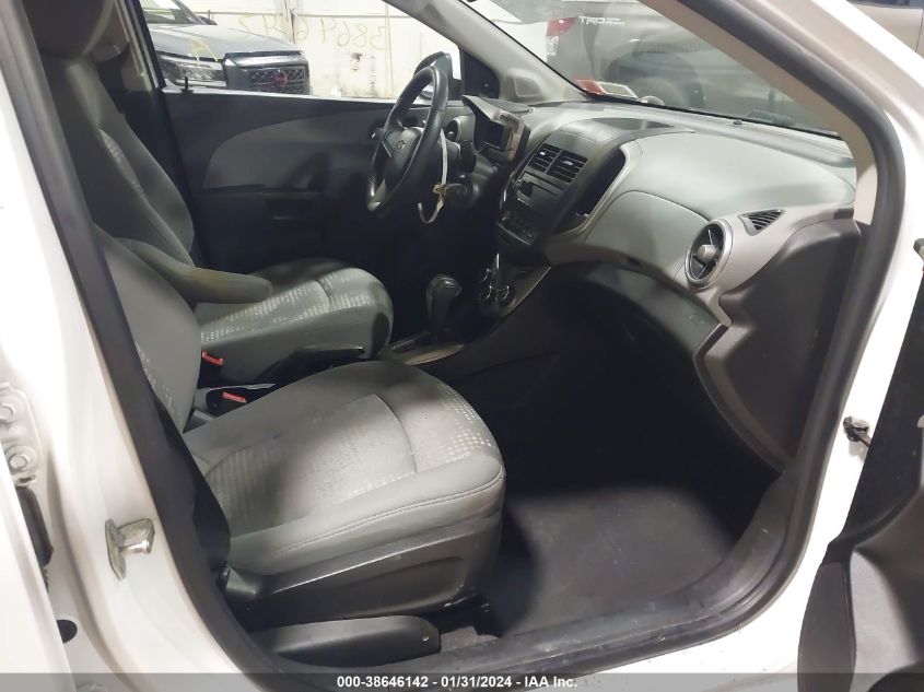 2014 CHEVROLET SONIC LS AUTO - 1G1JA6SG4E4208132