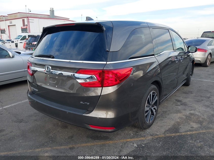 VIN 5FNRL6H91JB068072 2018 HONDA ODYSSEY ELITE
