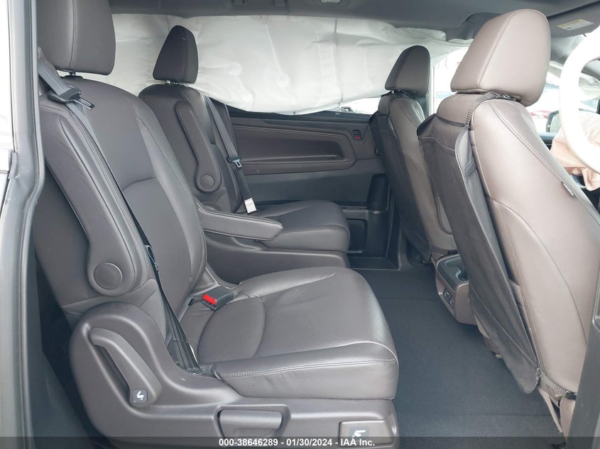 VIN 5FNRL6H91JB068072 2018 HONDA ODYSSEY ELITE
