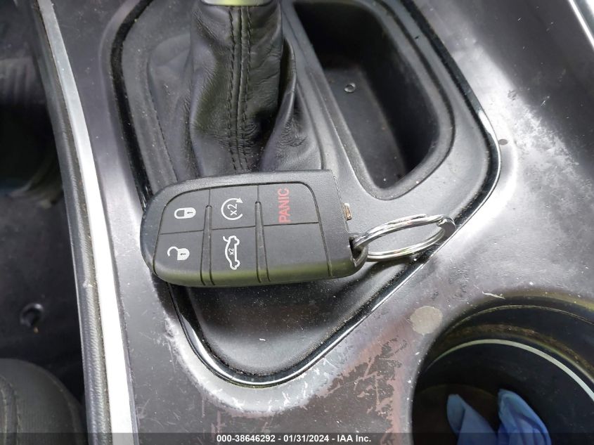2015 DODGE CHALLENGER SXT OR R/T - 2C3CDZAG4FH905822