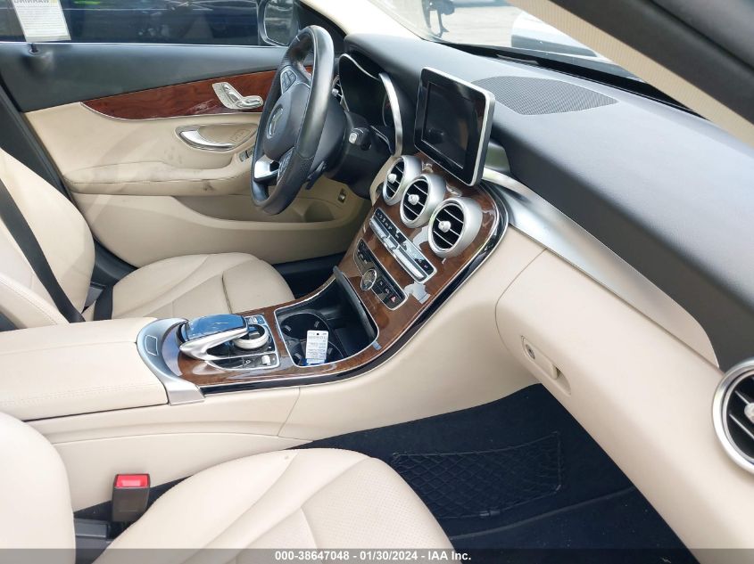 2016 MERCEDES-BENZ C 300 LUXURY/SPORT - 55SWF4JB2GU166403