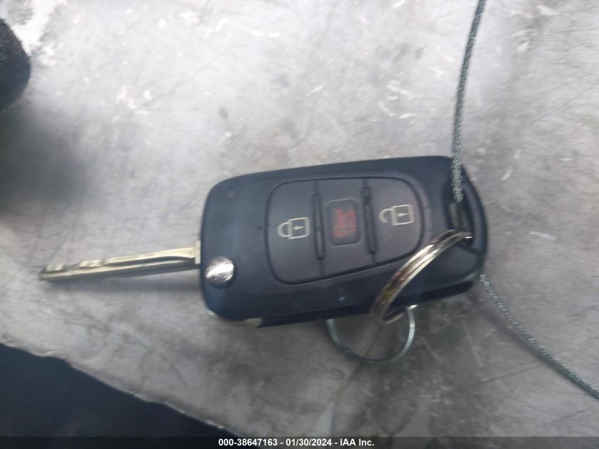 2013 KIA SOUL + KNDJT2A68D7574496