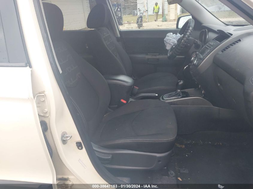 2013 KIA SOUL + KNDJT2A68D7574496