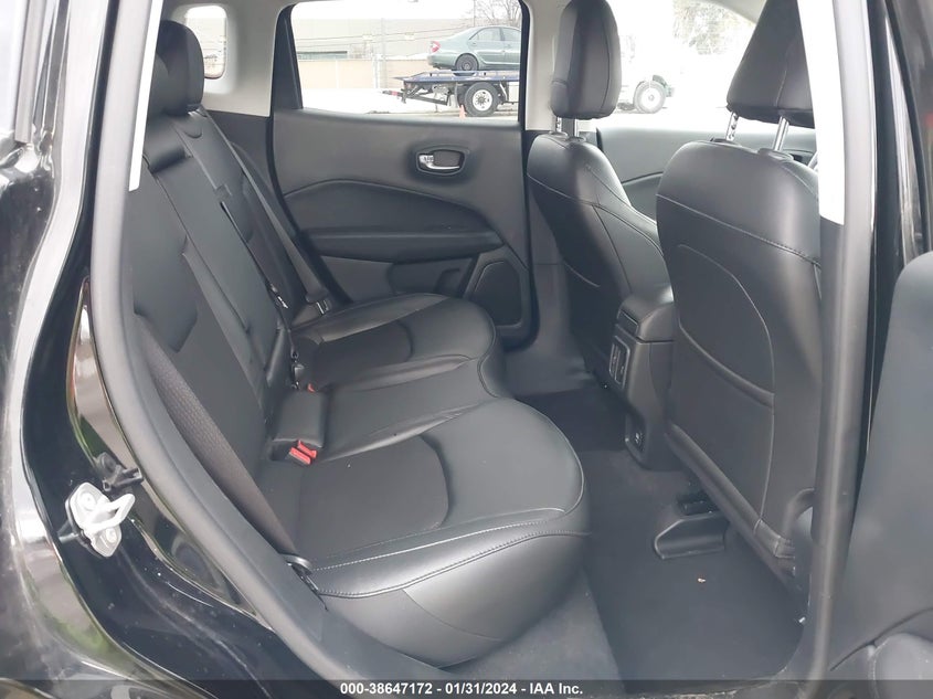 VIN 3C4NJDBB5LT240564 2020 JEEP COMPASS ALTITUDE 4X4