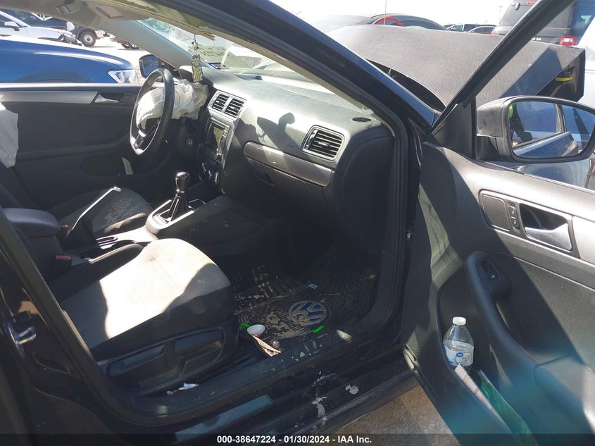 VIN 3VW167AJ0HM235653 2017 VOLKSWAGEN JETTA 1.4T S