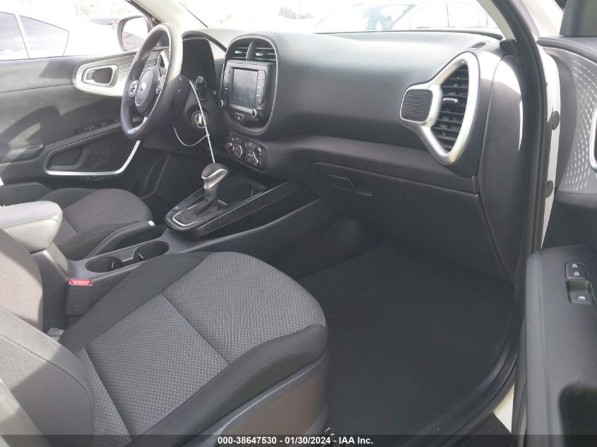 2020 KIA SOUL LX - KNDJ23AU6L7120382