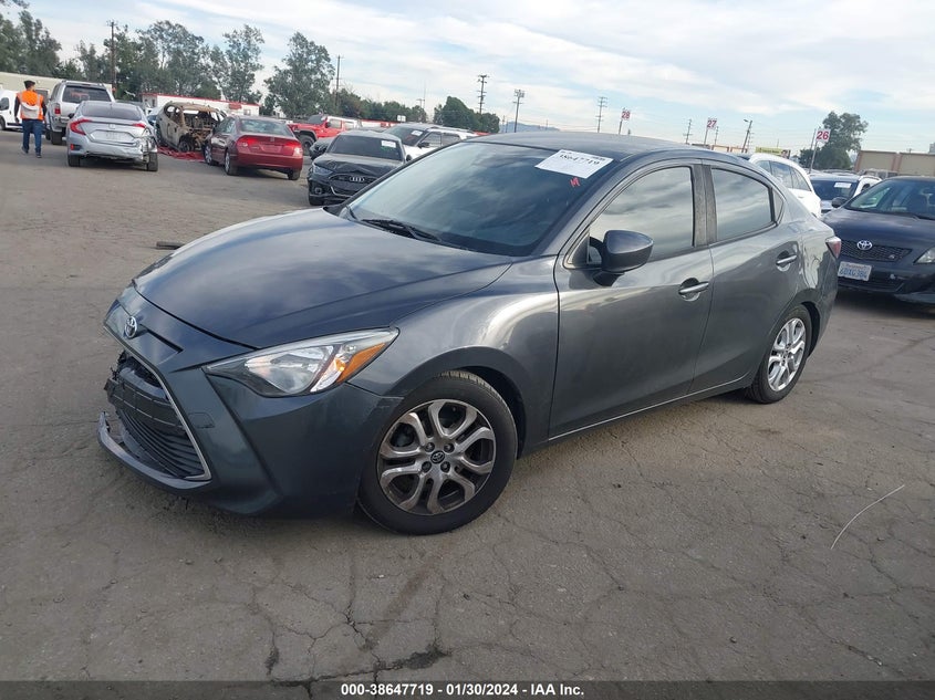 VIN 3MYDLBYV6HY190085 2017 TOYOTA YARIS IA
