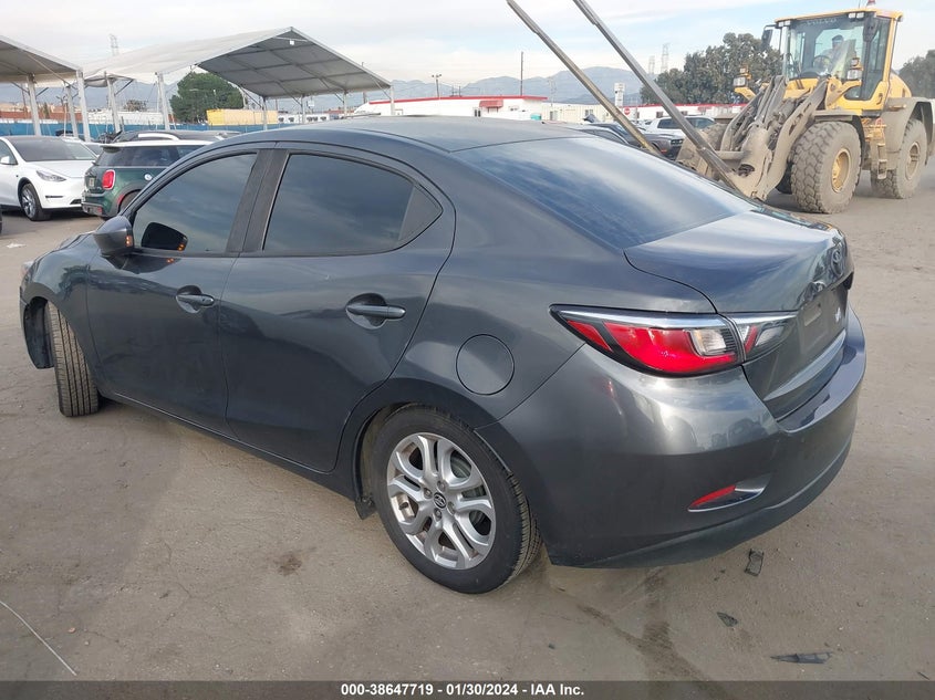 VIN 3MYDLBYV6HY190085 2017 TOYOTA YARIS IA