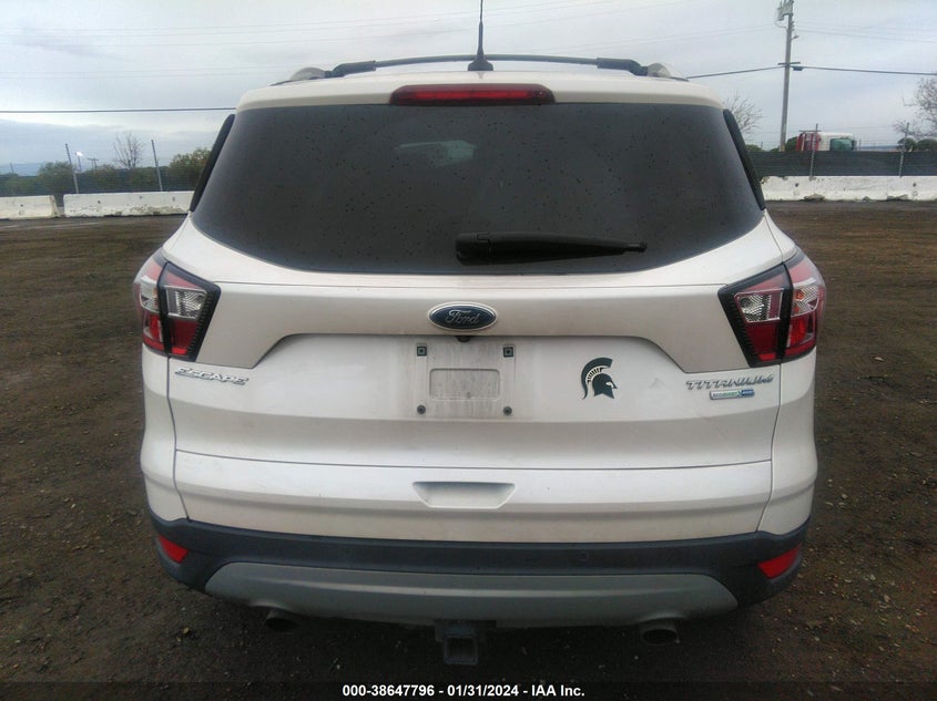VIN 1FMCU9J97JUD37788 2018 FORD ESCAPE TITANIUM