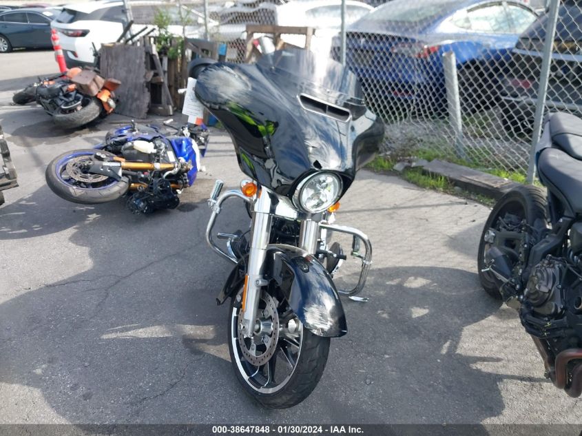 2023 HARLEY-DAVIDSON FLHX - 1HD1KBC2XPB624523