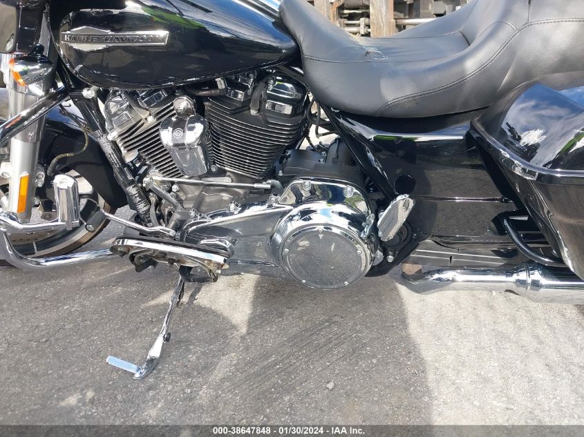 2023 HARLEY-DAVIDSON FLHX - 1HD1KBC2XPB624523