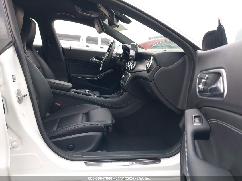 2019 MERCEDES-BENZ CLA 250 - WDDSJ4EB4KN755252