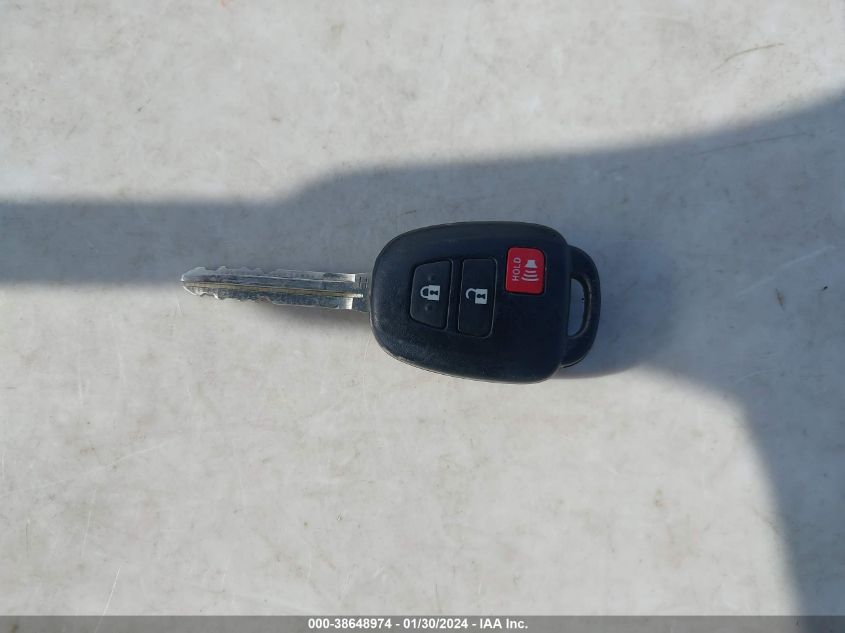 2017 TOYOTA RAV4 LE - JTMBFREV8HD211421