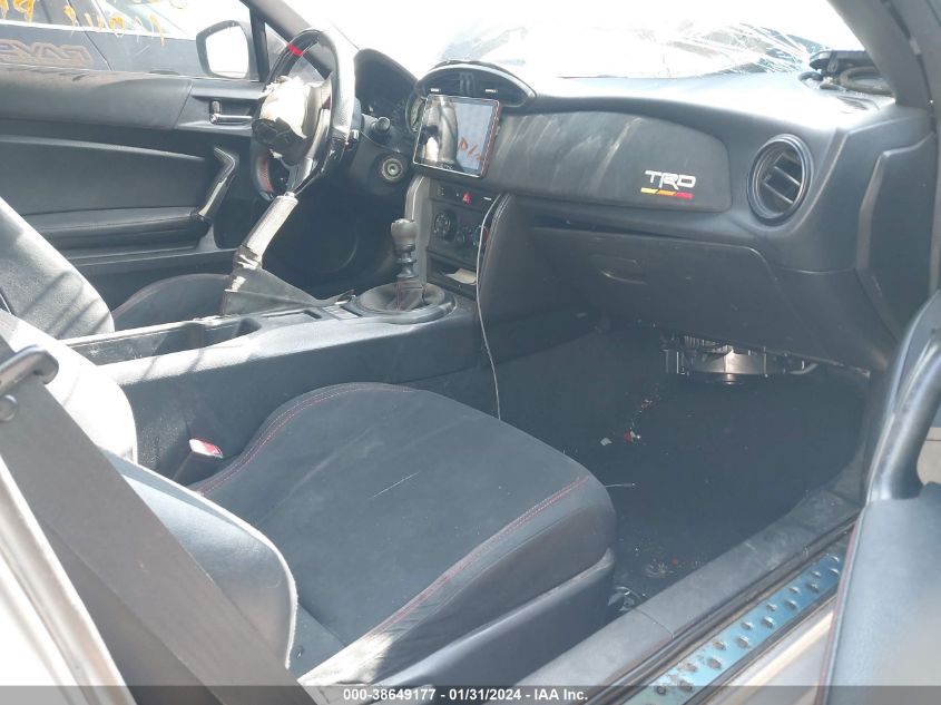 2013 TOYOTA SCION FR-S JF1ZNAA13D1718556
