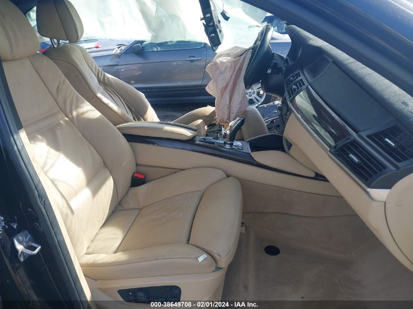 2013 BMW X6 XDRIVE50I - 5UXFG8C5XDL592120