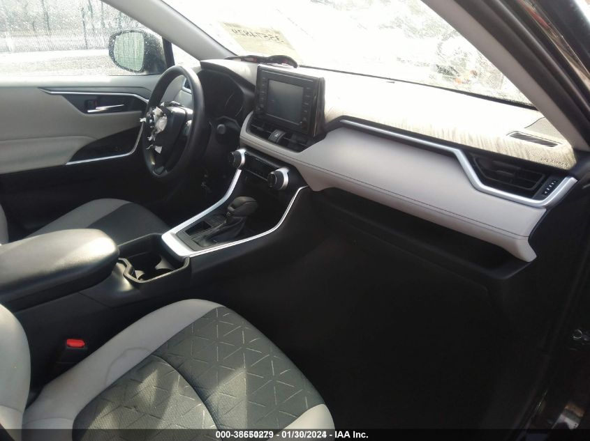 2019 TOYOTA RAV4 XLE - 2T3W1RFV3KW039081