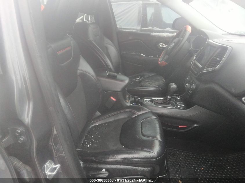 2019 JEEP CHEROKEE TRAILHAWK - 1C4PJMBN8KD175197