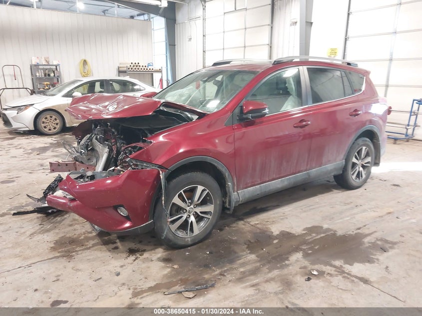 VIN 2T3RFREV0JW706364 2018 TOYOTA RAV4 XLE