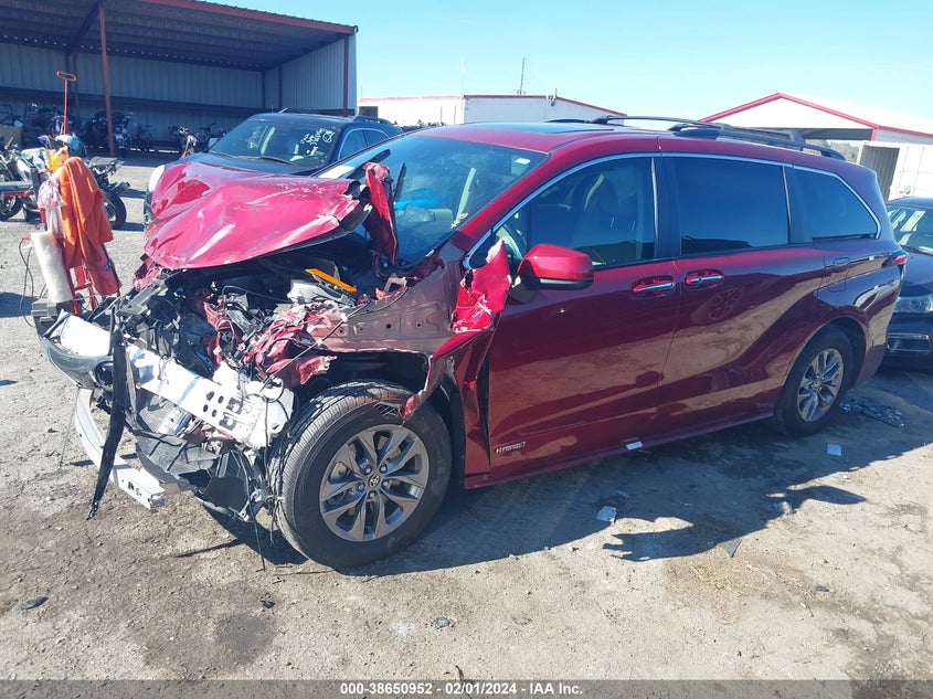 VIN 5TDJRKEC3MS038124 2021 TOYOTA SIENNA XLE