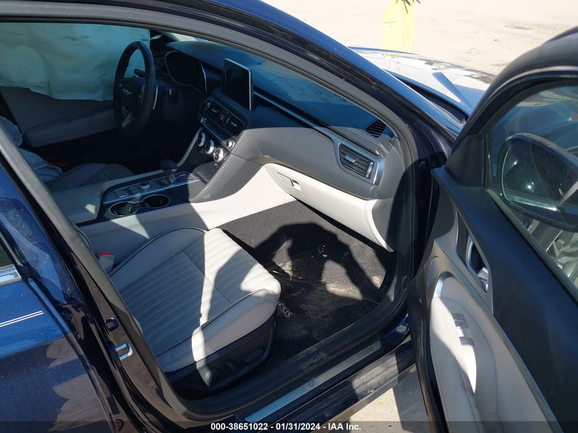 VIN KMTG54LE1KU030619 2019 GENESIS G70 3.3T ADVANCED