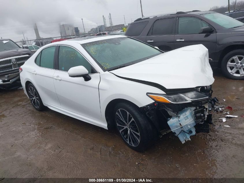 2018 TOYOTA CAMRY SE - 4T1B11HK8JU673304