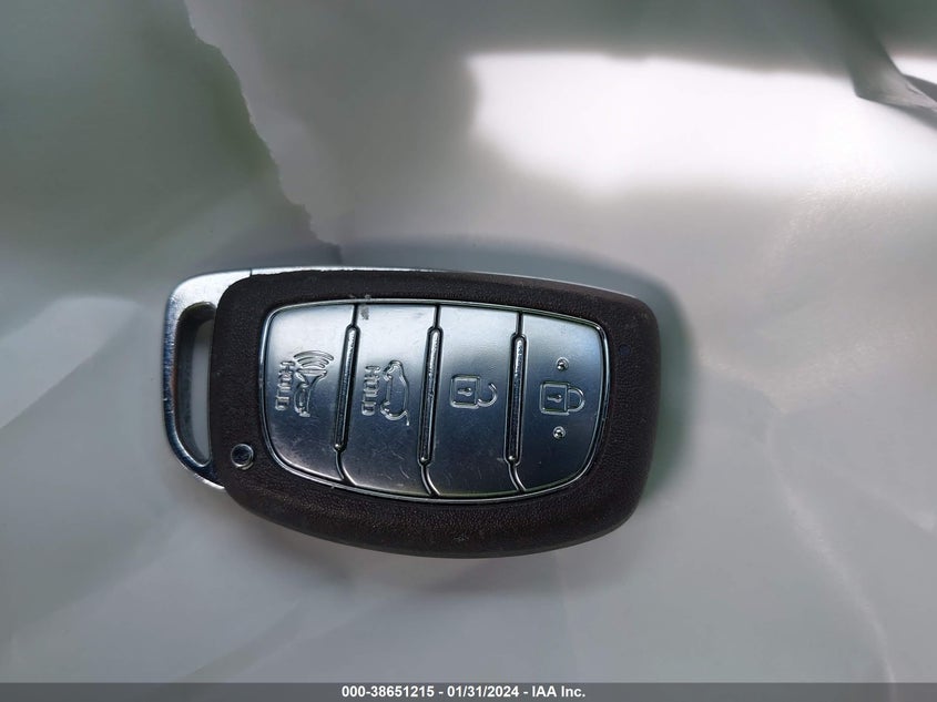 VIN KMHC65LC1KU162533 2019 HYUNDAI IONIQ HYBRID BLUE