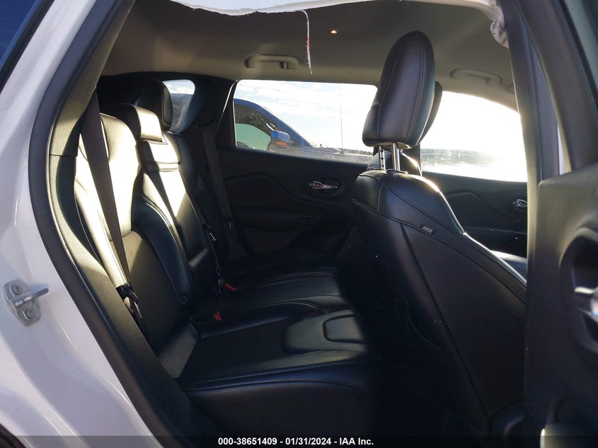 VIN 1C4PJMLX5KD336377 2019 JEEP CHEROKEE ALTITUDE 4X4