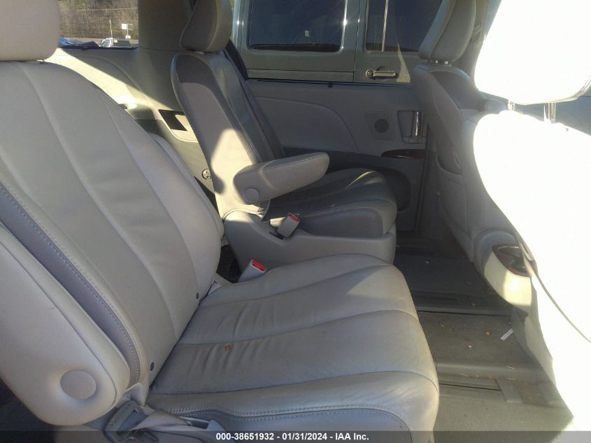 2013 TOYOTA SIENNA LIMITED V6 7 PASSENGER - 5TDYK3DCXDS313918