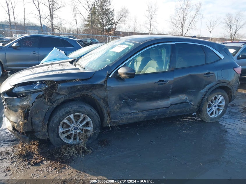 VIN 1FMCU9G65LUC41206 2020 FORD ESCAPE SE