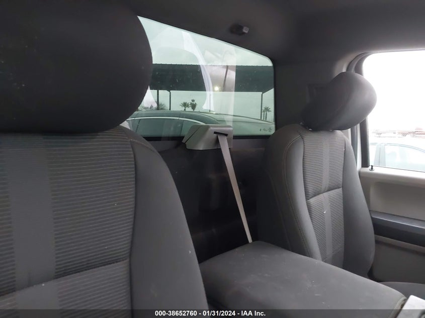 VIN 1FTMF1C59KKE18545 2019 FORD F-150 XL
