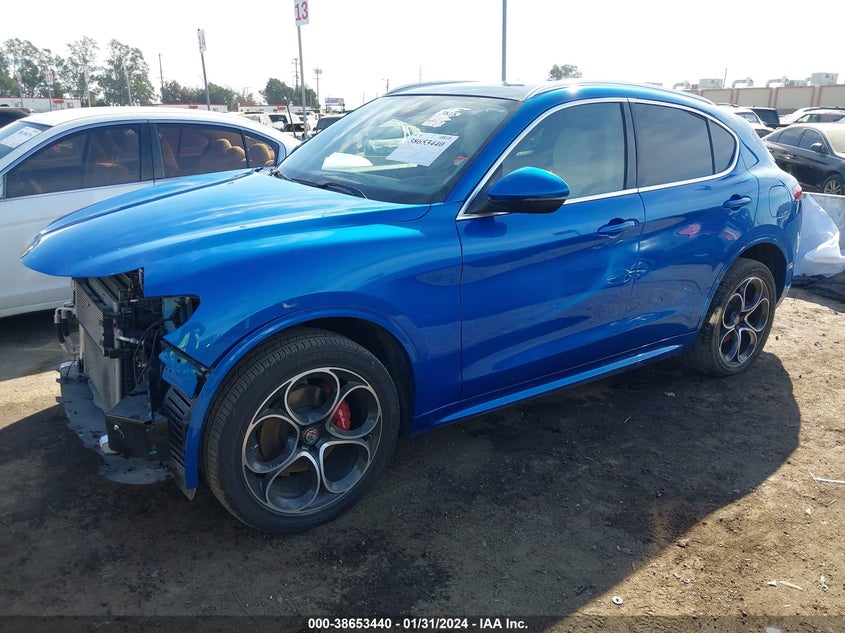 VIN 0ZASPAKBN5L7C7537 2020 ALFA ROMEO STELVIO TI