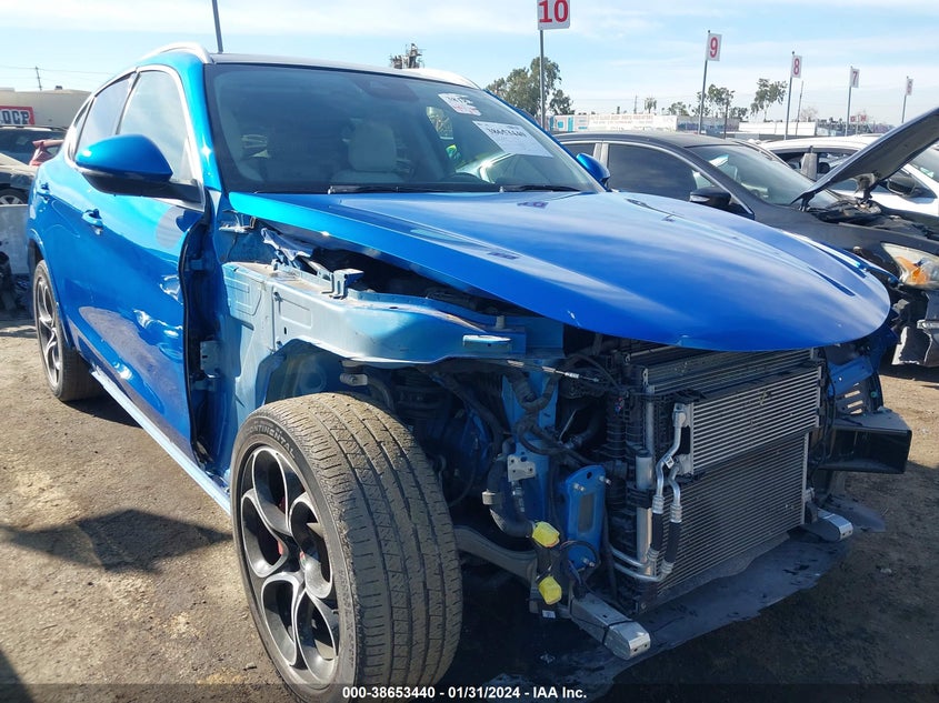 VIN 0ZASPAKBN5L7C7537 2020 ALFA ROMEO STELVIO TI