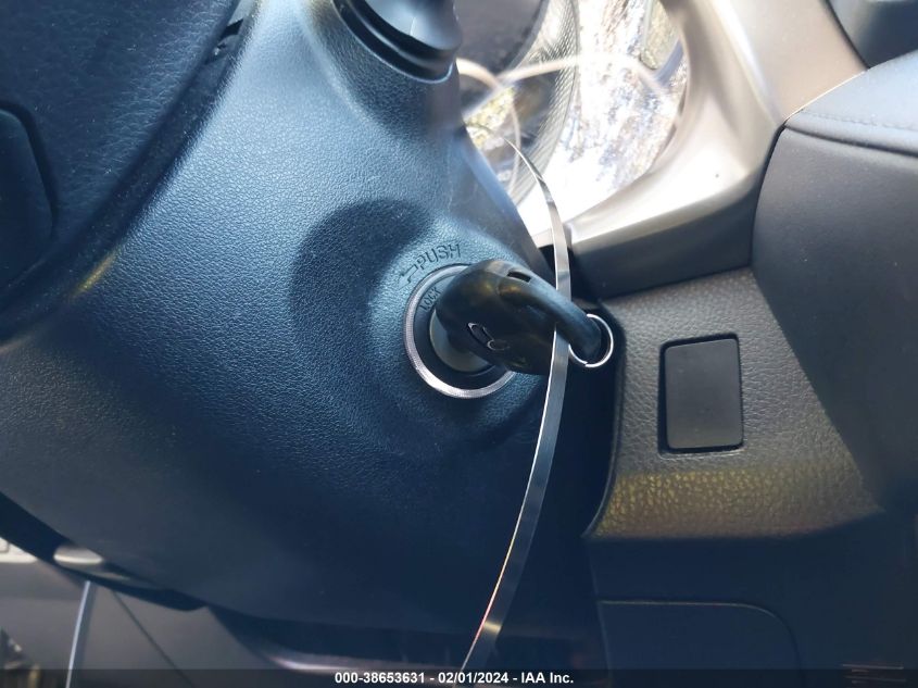 2015 TOYOTA RAV4 LE - JTMZFREV4FD063005