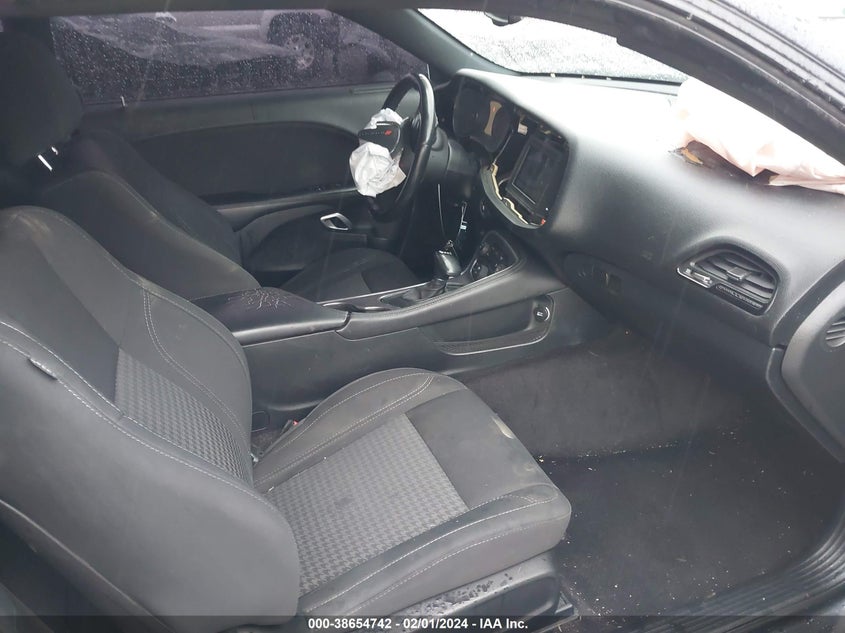 VIN 2C3CDZAG1JH246445 2018 DODGE CHALLENGER SXT