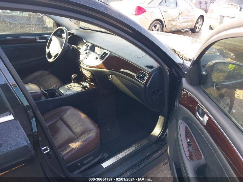 2013 HYUNDAI GENESIS 3.8 - KMHGC4DD2DU221460