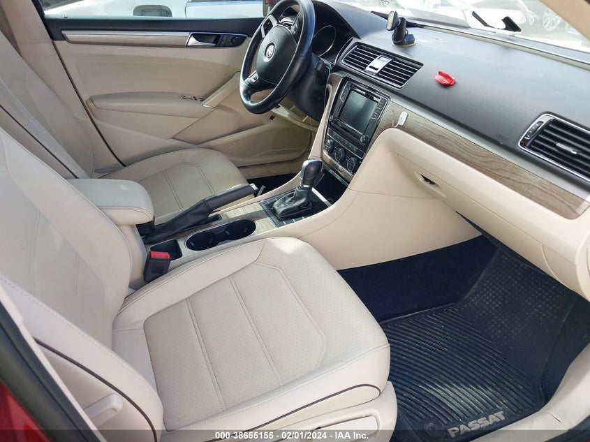 VIN 1VWBA7A35JC019714 2018 VOLKSWAGEN PASSAT SE