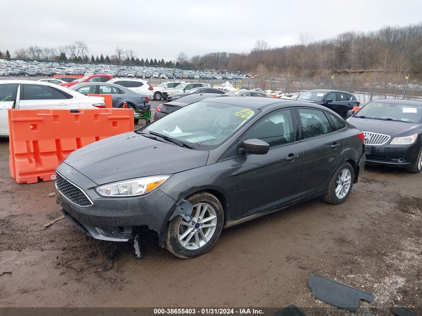 VIN 1FADP3F26JL227822 2018 FORD FOCUS SE