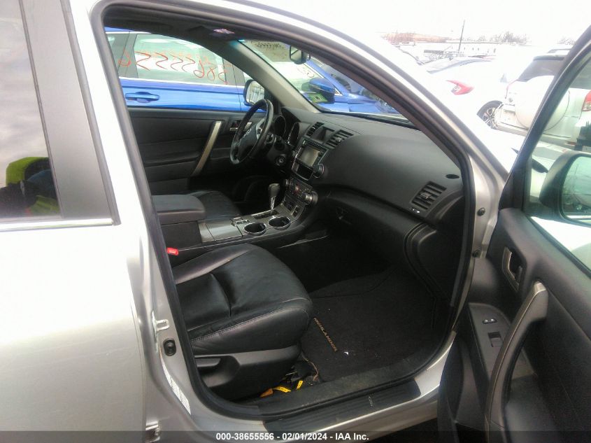 2013 TOYOTA HIGHLANDER PLUS/SE - 5TDBK3EH9DS185798