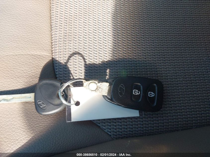 2014 HYUNDAI TUCSON SE - KM8JU3AG3EU930461